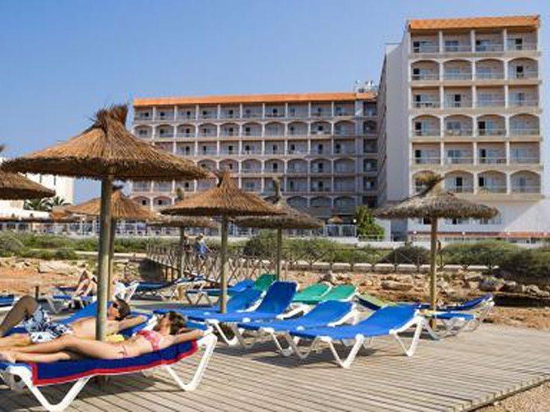 Universal Hotel Laguna كانياميل المظهر الخارجي الصورة