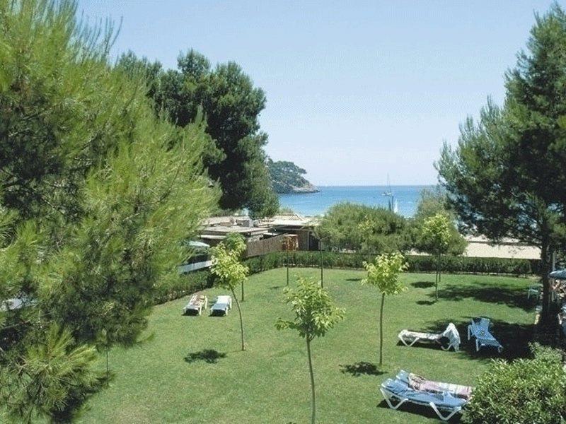 Universal Hotel Laguna كانياميل المظهر الخارجي الصورة
